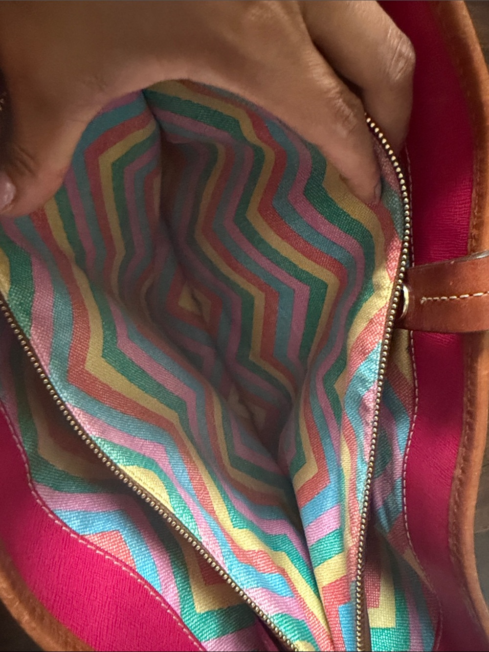 Vintage Dooney & Bourke Navy Tote with Tan Trim and Pink Interior - Picture 4 of 10